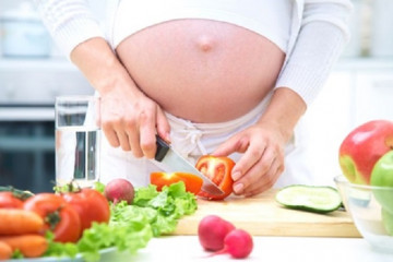 Eating, drinking and watching your weight during pregnancy/while hapū
